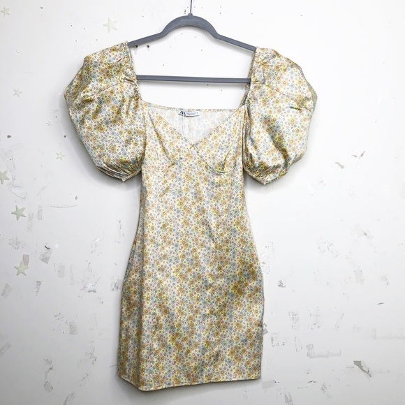 𝅺Zara satin floral puffed sleeve mini dress - Picture 10 of 16